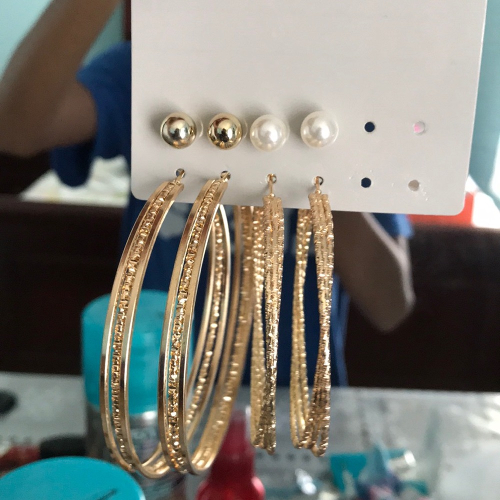 4 pairs of earrings for sale